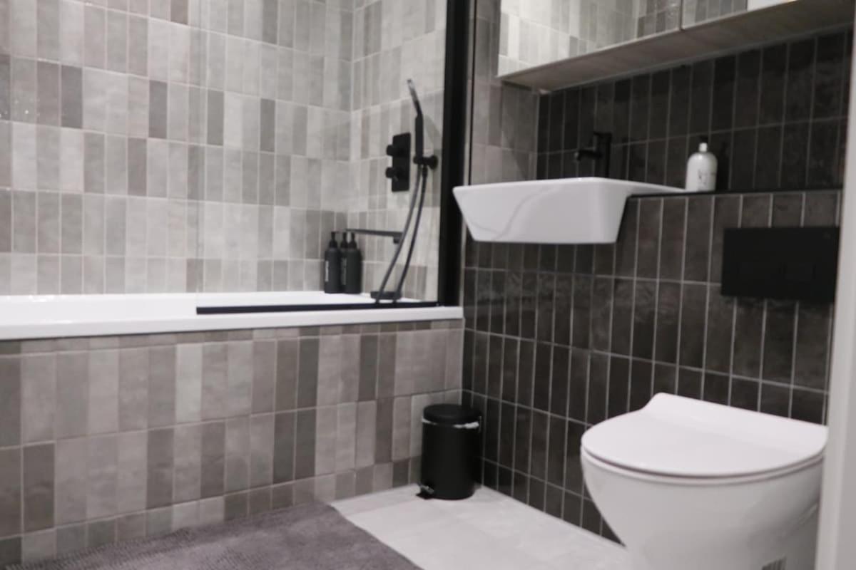 Stylish 2-bed - Rooftop Views - Birmingham