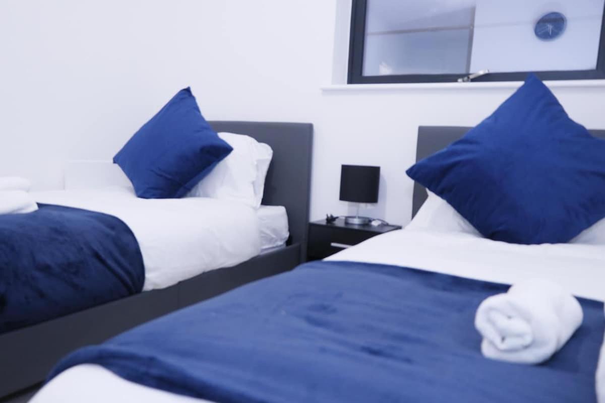 Stylish 2-bed - Rooftop Views - Apartment