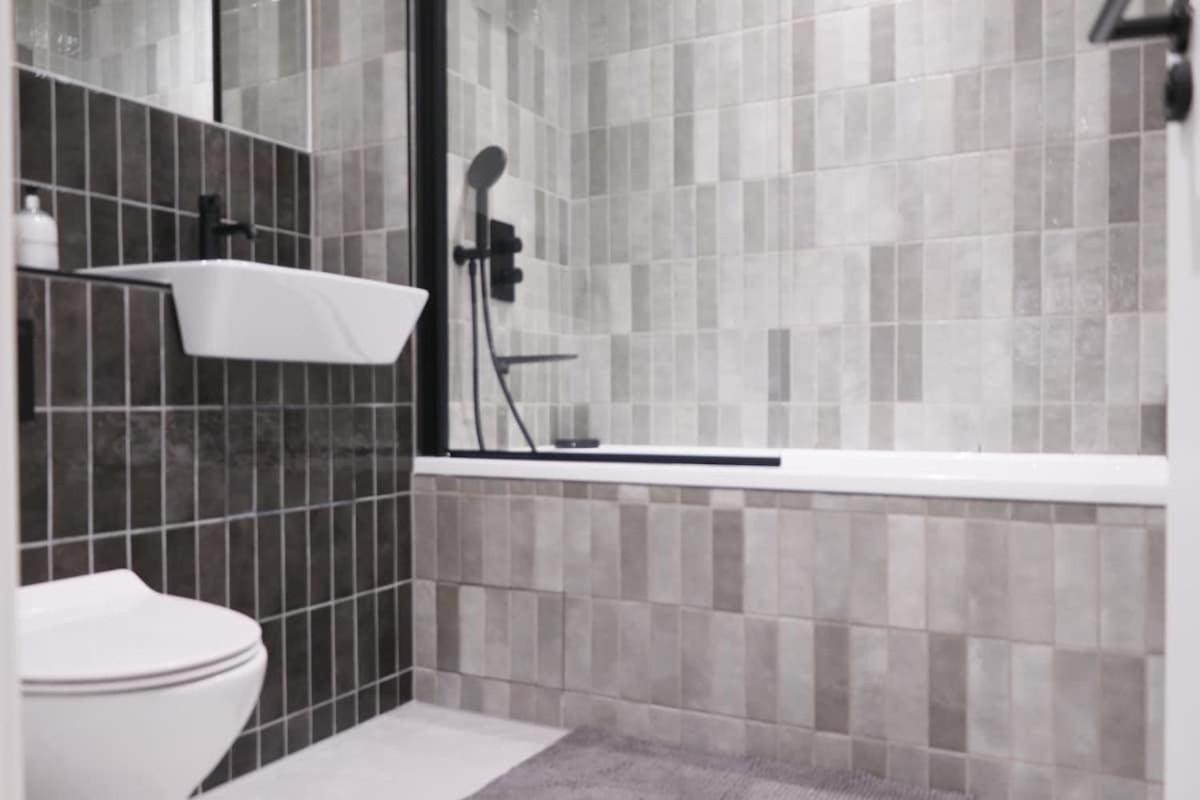 Stylish 2-bed - Rooftop Views - * Birmingham