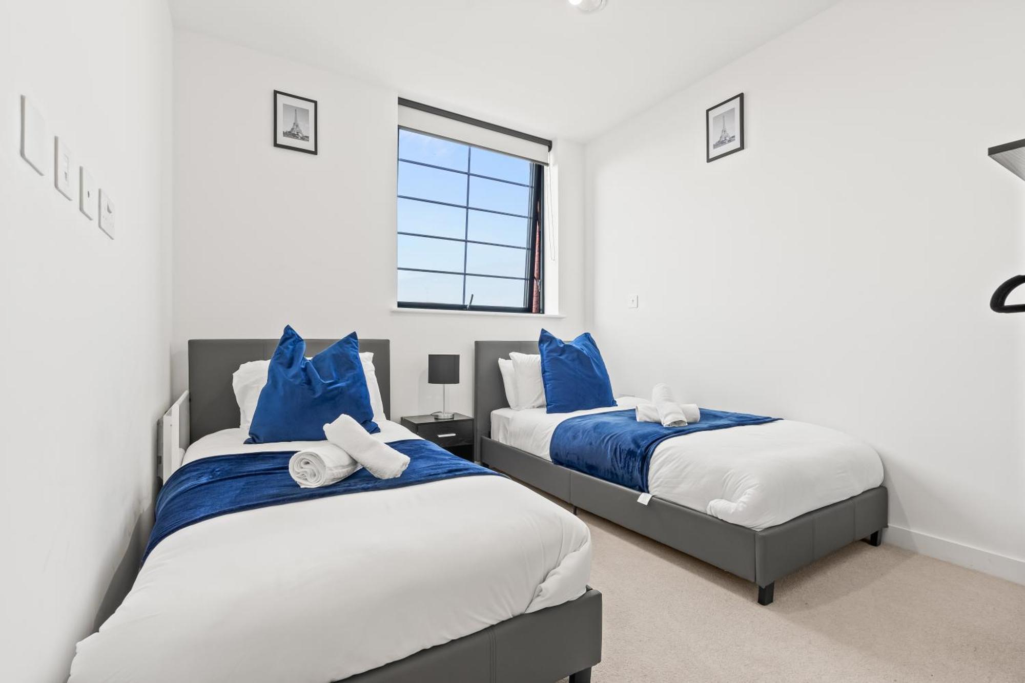Apartment Stylish 2-bed - Rooftop Views -