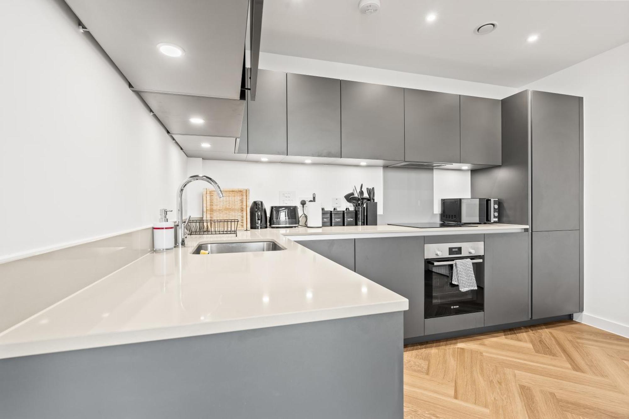 Stylish 2-bed - Rooftop Views - Apartment *