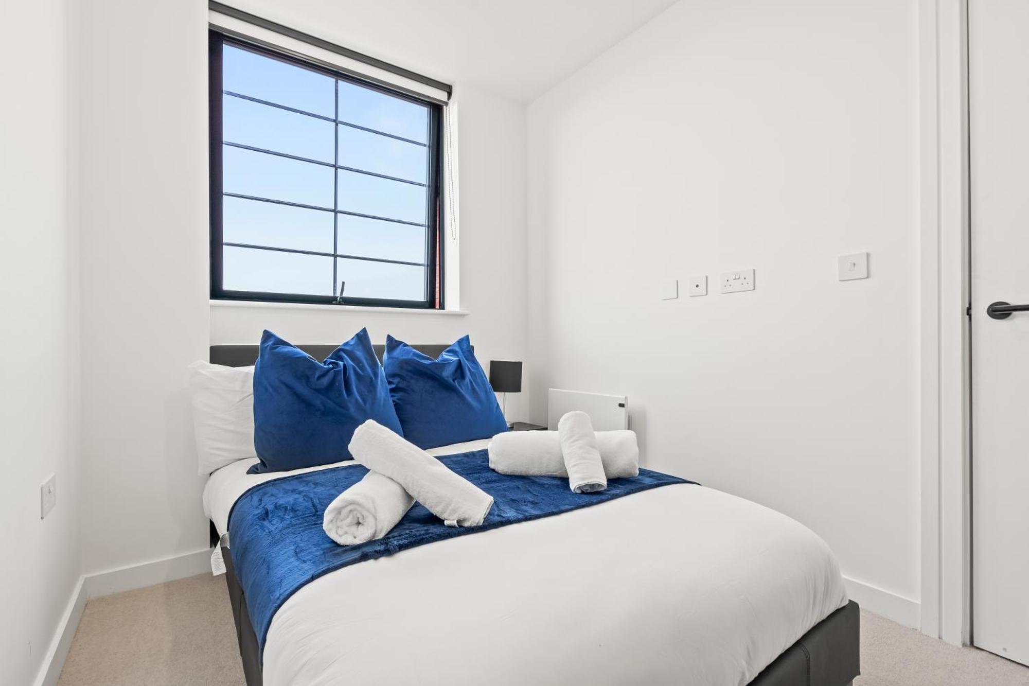 Stylish 2-bed - Rooftop Views - * Birmingham